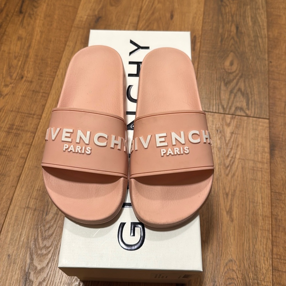 Givenchy nude pink slides